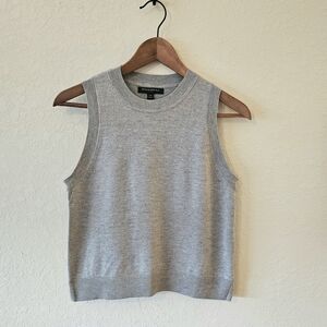 Banana Republic Gray Sleeveless Knit Top